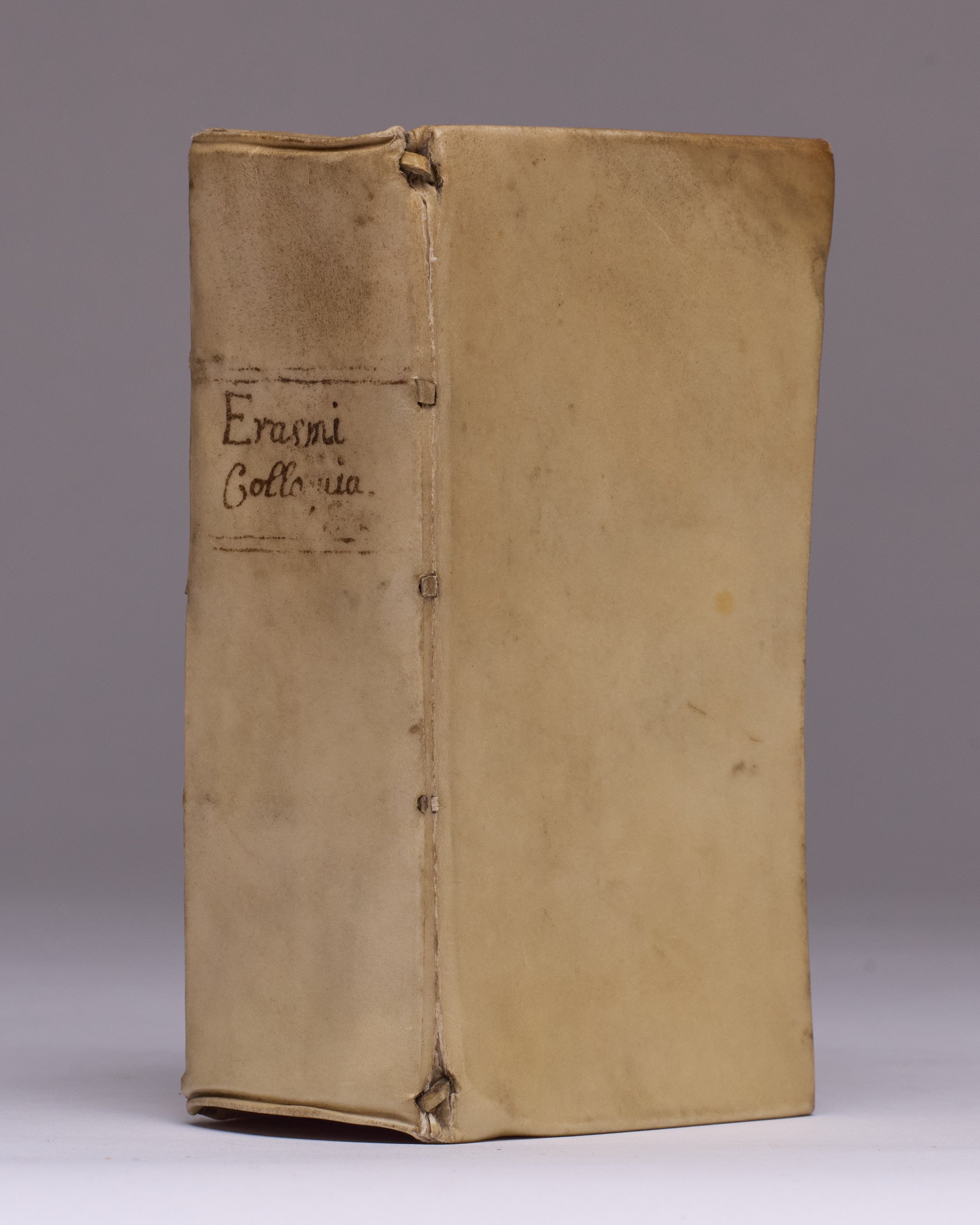 Colloquia, nunc emendatiora [&amp;] Coronis Apologetica pro Colloquiis Erasmi, Ex Ipsius scriptis, quantum per otium licuit, fideliter collecta a P.S., Accedit eiusdem de Colloquiorum Utilate Dissertatio.